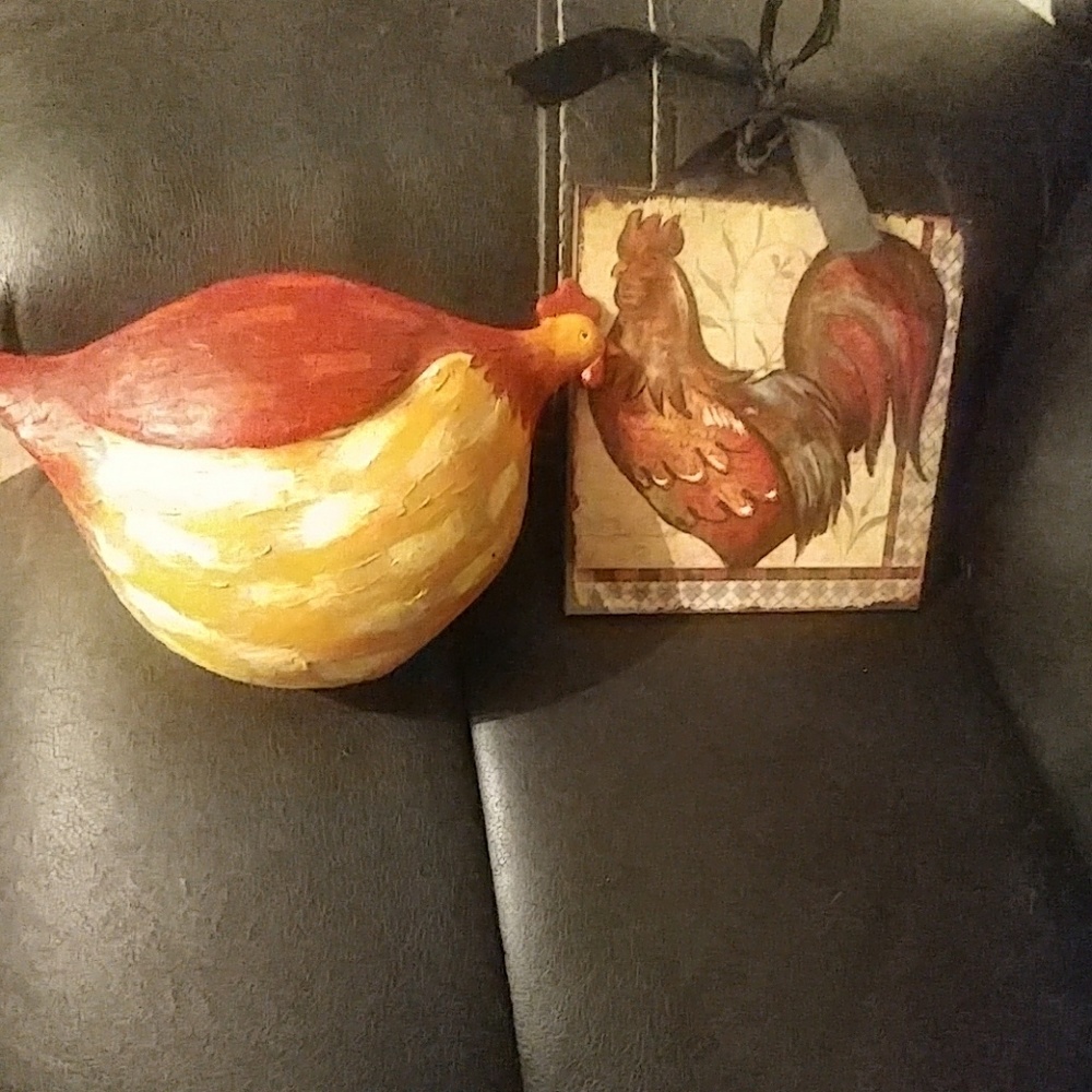 2 piece chicken decor